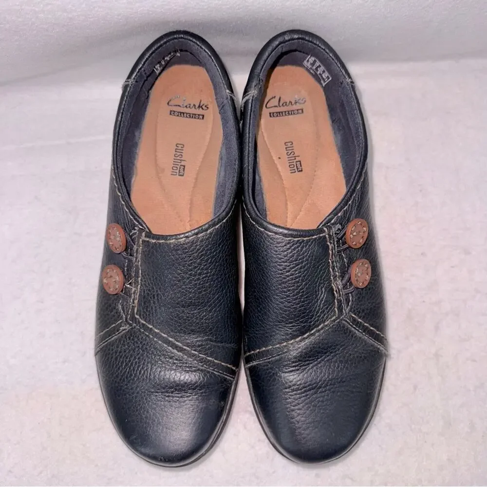 Women’s Clarks Slip-on Leather Loafers Navy Blue size 11